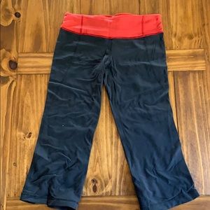 Lulu lemon yoga pants/capris grey and coral size 8